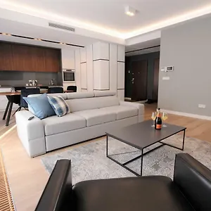 https://lubicz-luxury-apartment.krakowhotelspoland.com